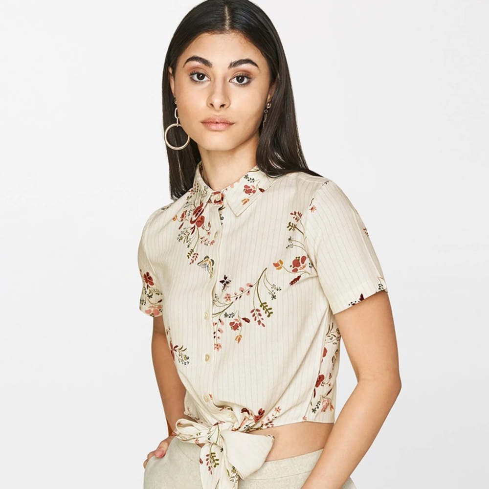 AND Off White Floral Crop Top with Knot (New without tags) Size - S - Picture 1 of 9